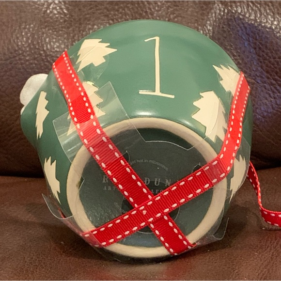 Rae Dunn Christmas Tree Measuring Cups - Picture 12 of 12